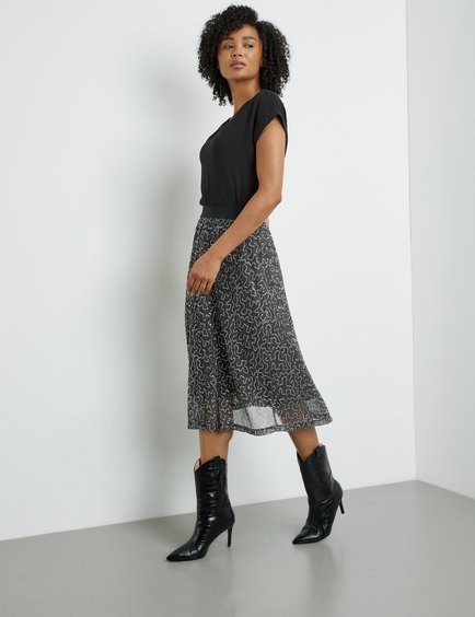 midi-skirt-with-sequin-embellishment-102.jpg
