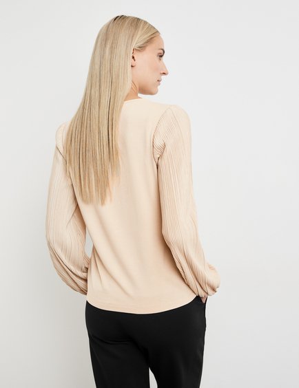 blouse-top-with-pleated-sleeves-104.jpg