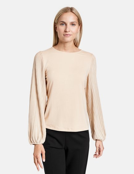 blouse-top-with-pleated-sleeves-01.jpg