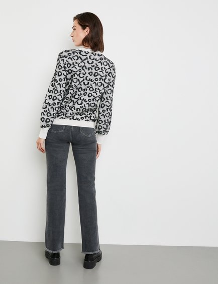 jumper-with-a-leopard-pattern-104.jpg