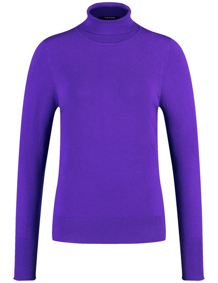 basic-jumper-with-a-turtleneck-02.jpg