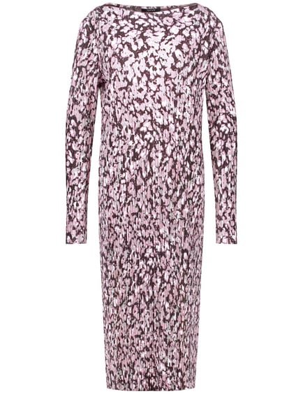midi-dress-with-a-fine-pleated-texture-02.jpg