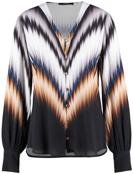blouse-with-a-striking-print-02.jpg