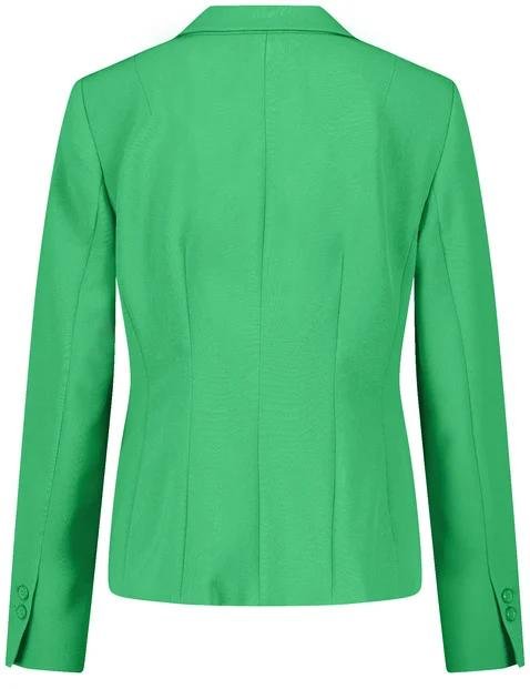 fitted-blazer-with-stretch-for-comfort-03.jpg