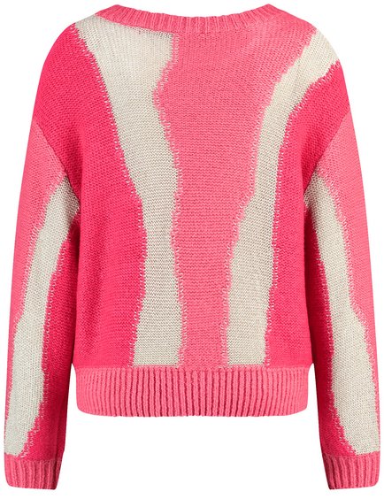 pullover-mit-farbmuster-03.jpg