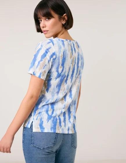t-shirt-with-an-all-over-print-104.jpg