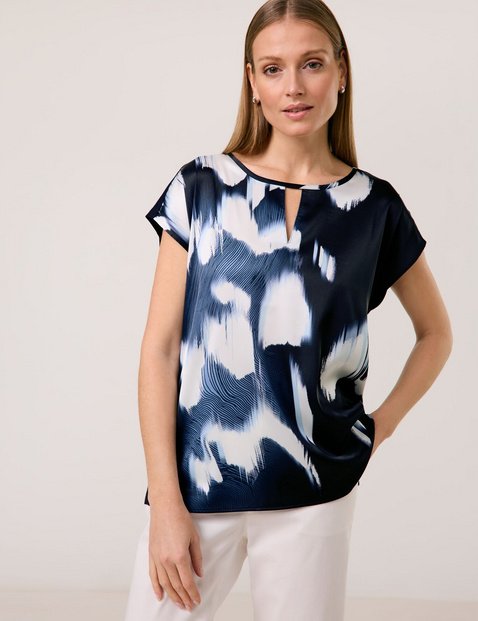 v-neck-top-with-a-flowing-woven-front-110.jpg