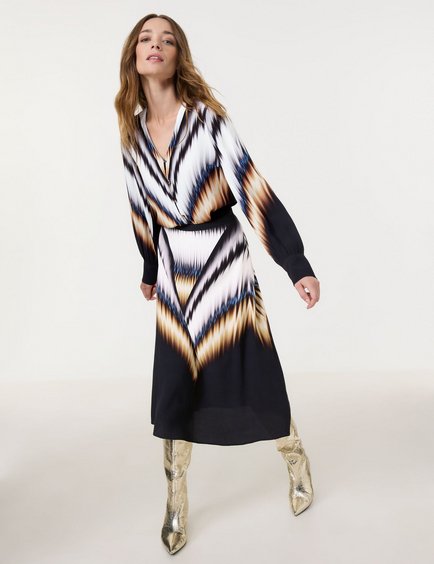 blouse-with-a-striking-print-102.jpg