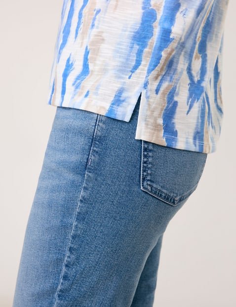 t-shirt-with-an-all-over-print-100.jpg