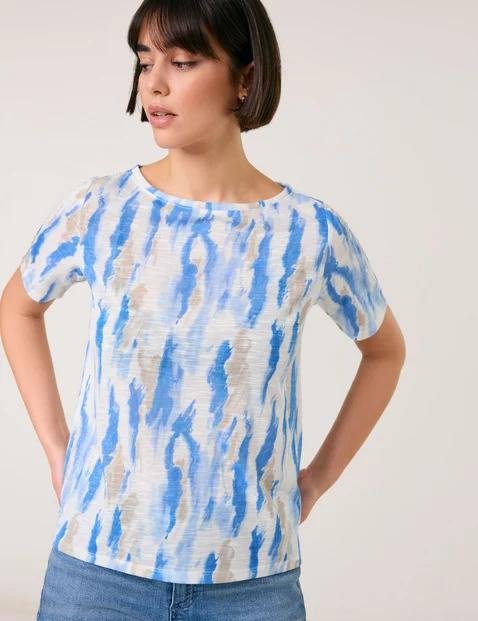 t-shirt-with-an-all-over-print-110.jpg