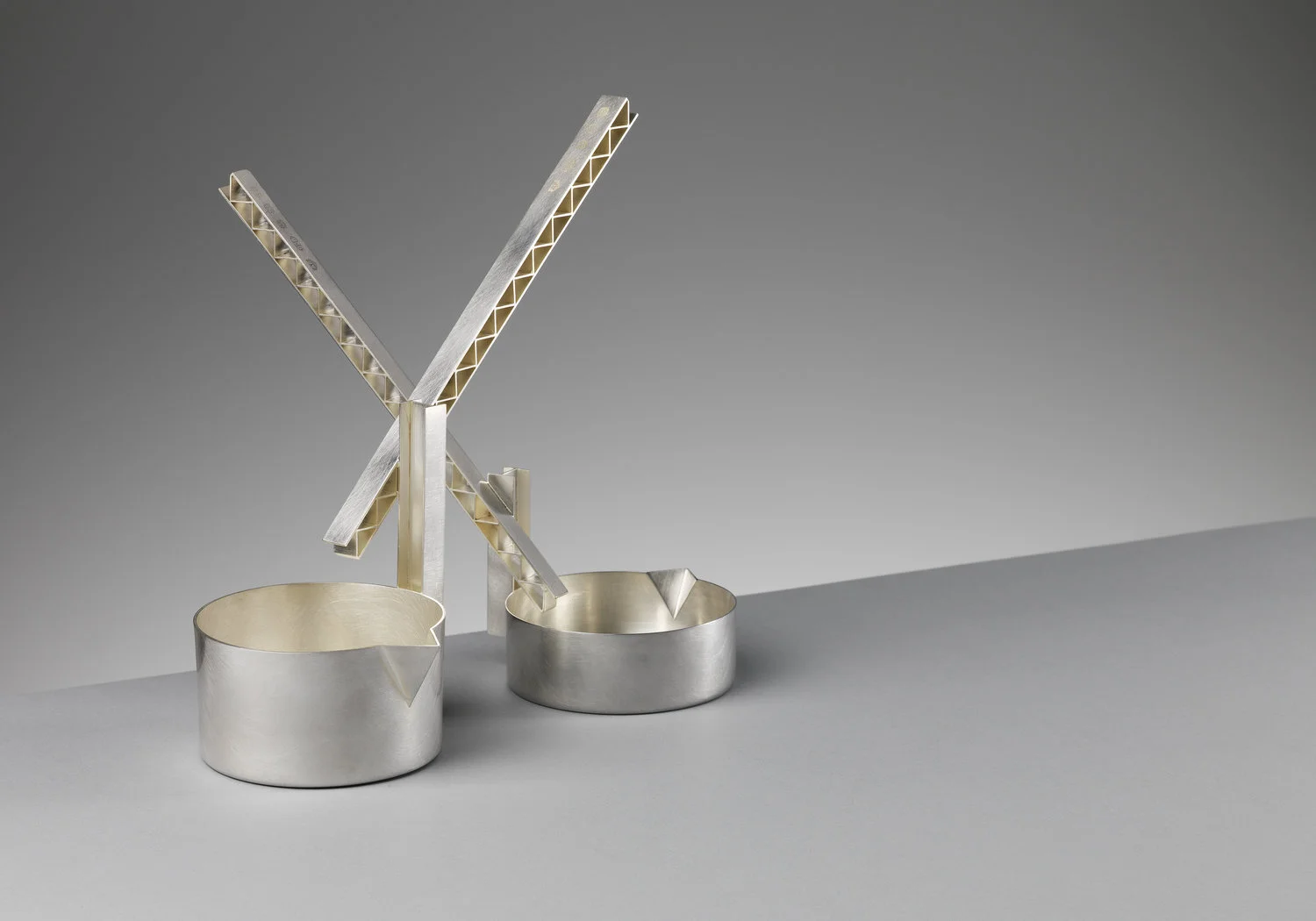 Andrew Fleming_Renewal Exhibition-Elements-Festival-of-Jewellery-Silver-Gold-Edinburgh-fair-exhibition-events-background.jpeg