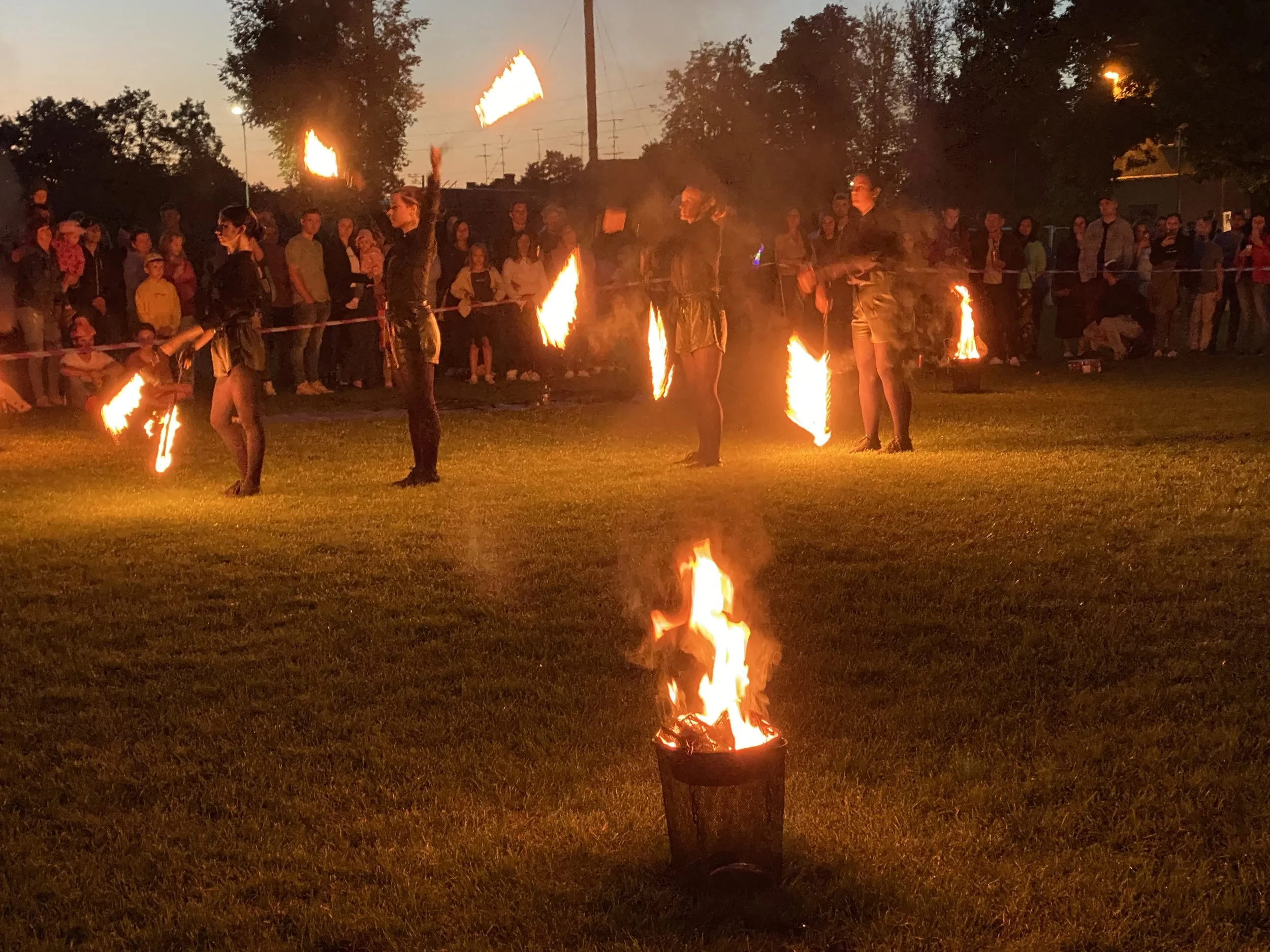 Futbolballē Skrīveros uzvar sportiskie Dienvidi un Ziemeļi