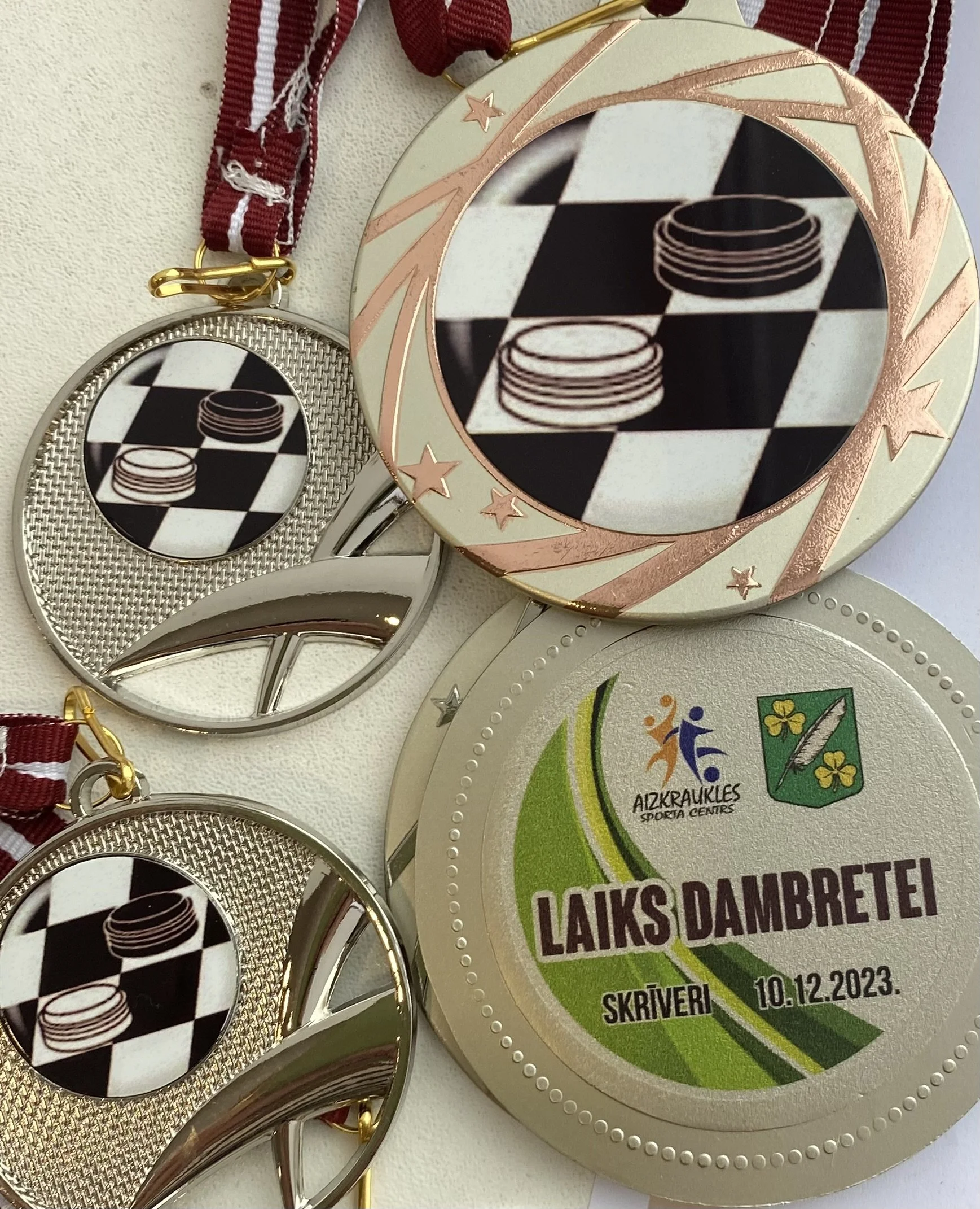 Galda spēļu turnīrs “Laiks dambretei” Skrīveros izspēlēts