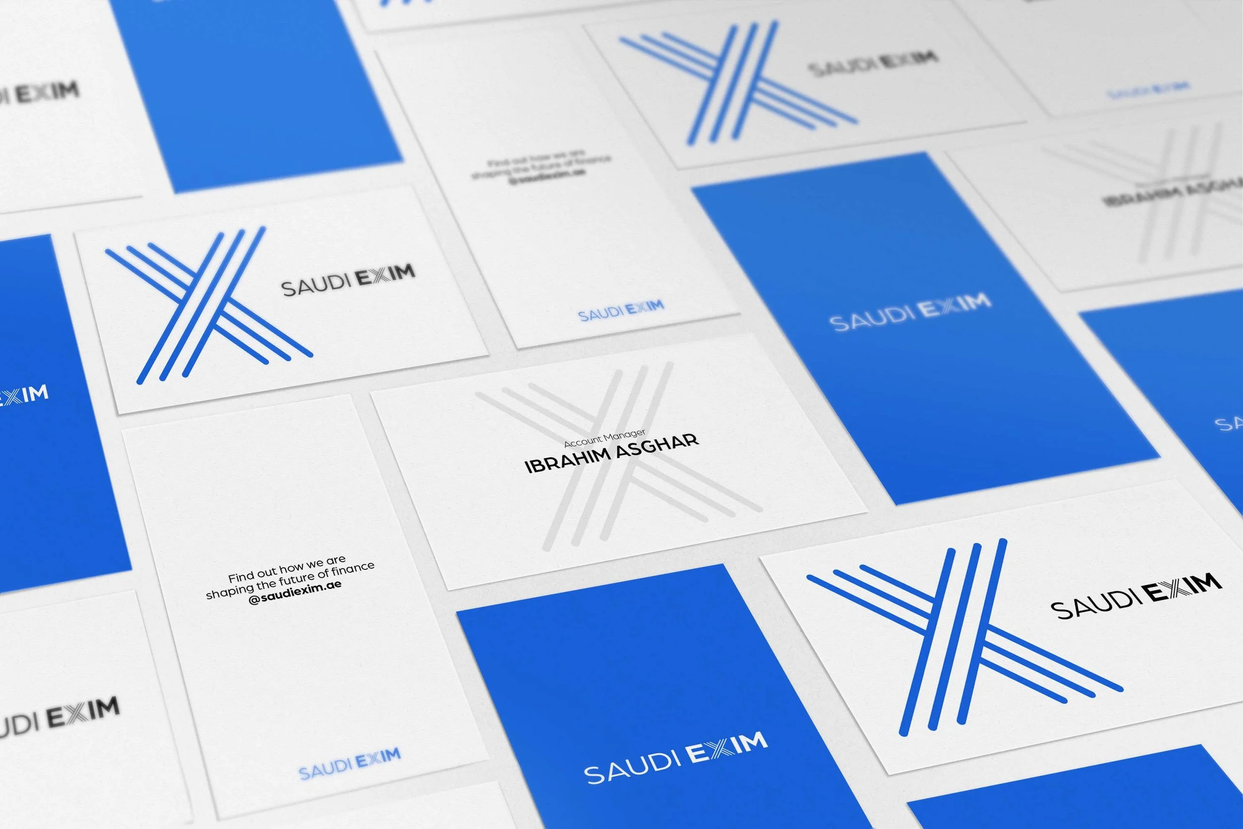 04 Synery Leaflet Mockup Blue Bright.jpg