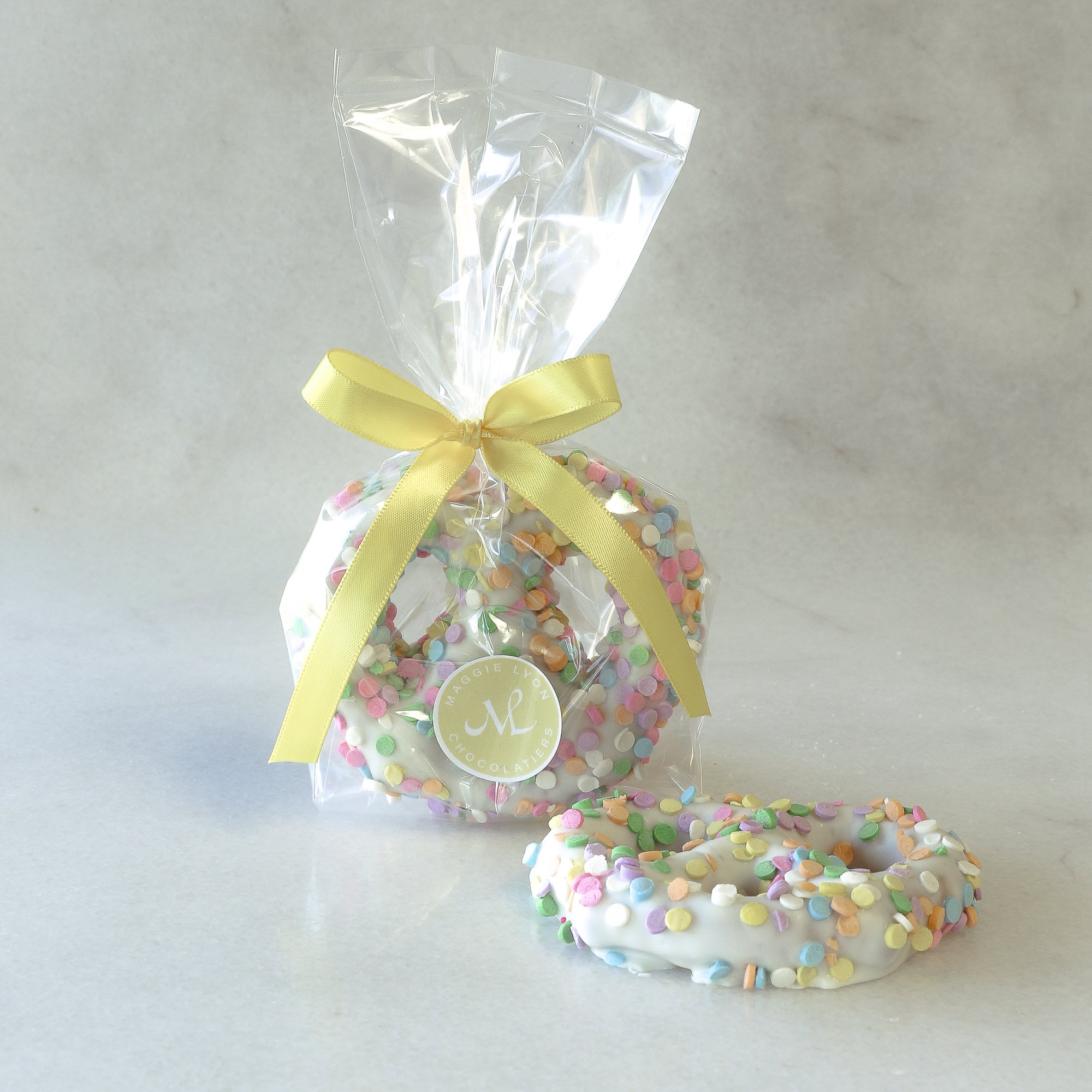 Pretzels - 2pc White-2.jpg