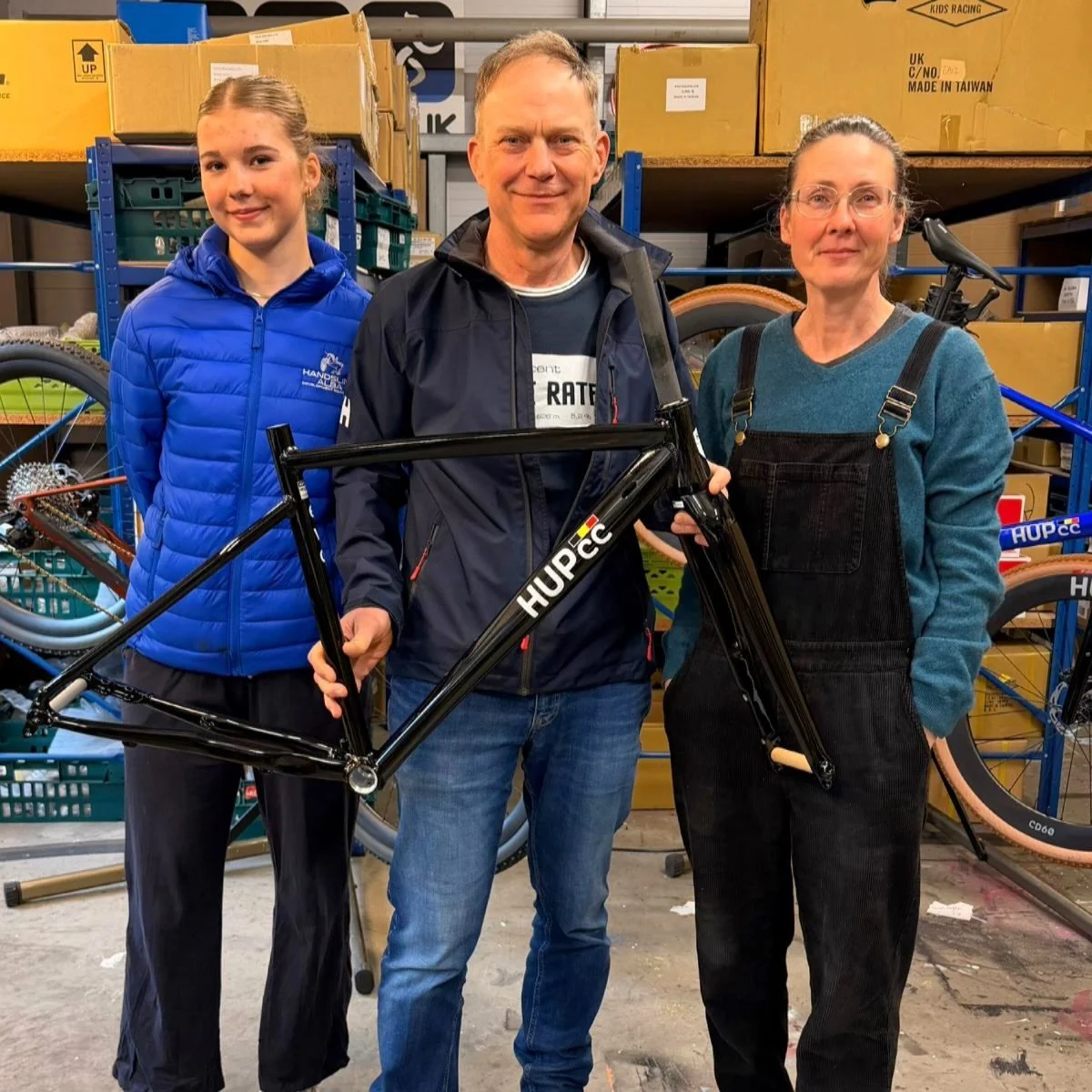 Spirit of Cross 🥰

A couple of weeks back Steve Blackburn and his slightly more famous daughter, Arabella, visited the @hup_competition_cycling workshop in Peebles to collect their shiny new frameset from Linette and Pat.

Steve was the lucky winner