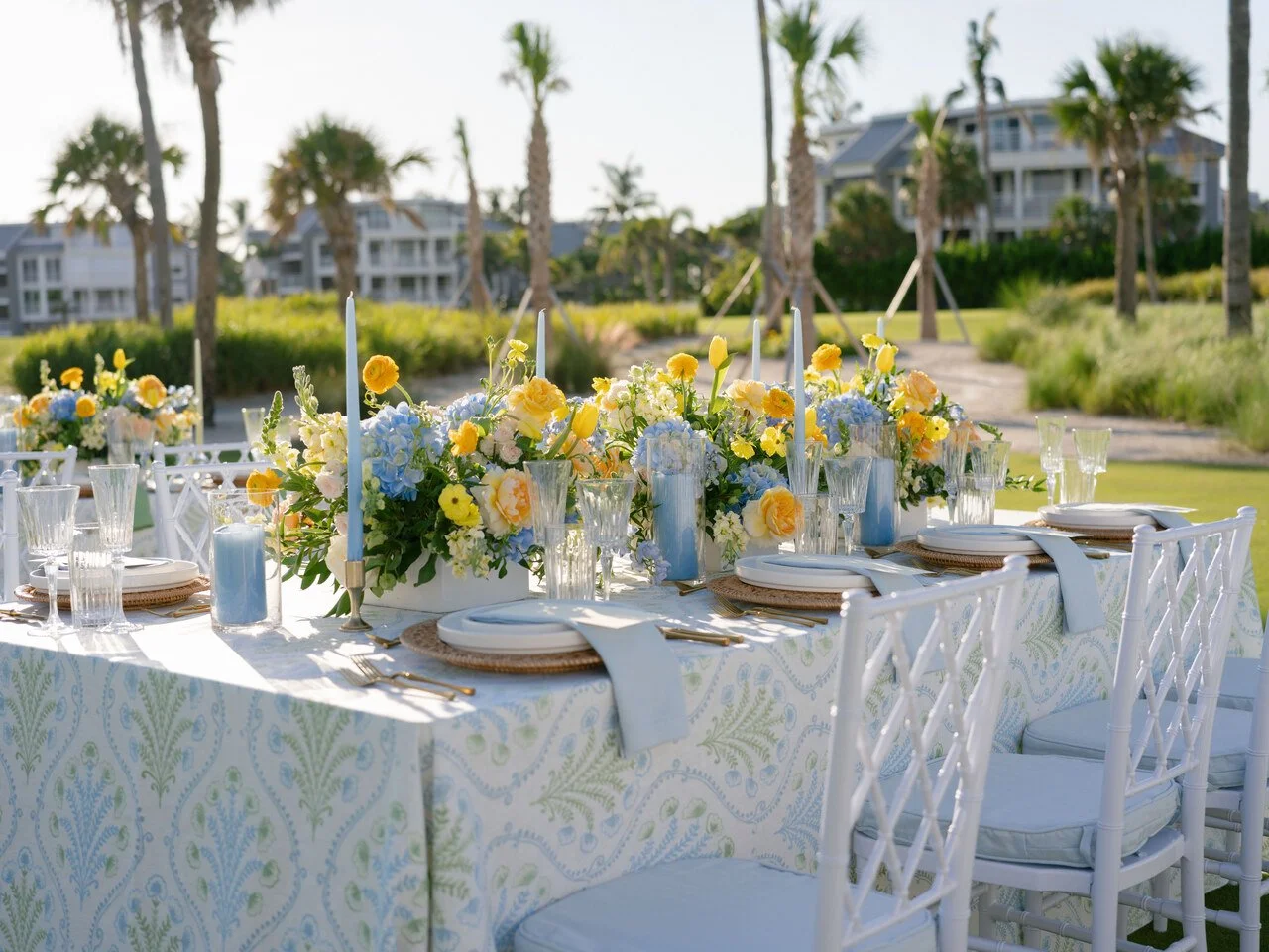 Kings Table, White Diamondback Chair (Photography by Hunter Ryan Photography, Design by So Eventful)
