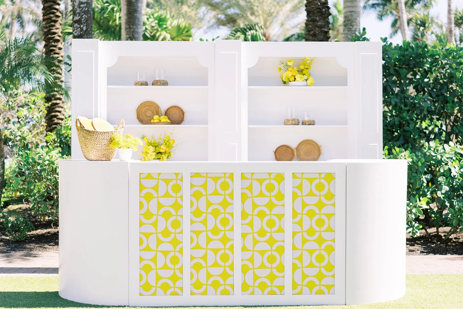 6' Luna Bar with Custom Panels, Curved Corners, Luna Shelves, Luna Columns (Photography by Brittany Bekas Photography, Design by CocoLuna Events)