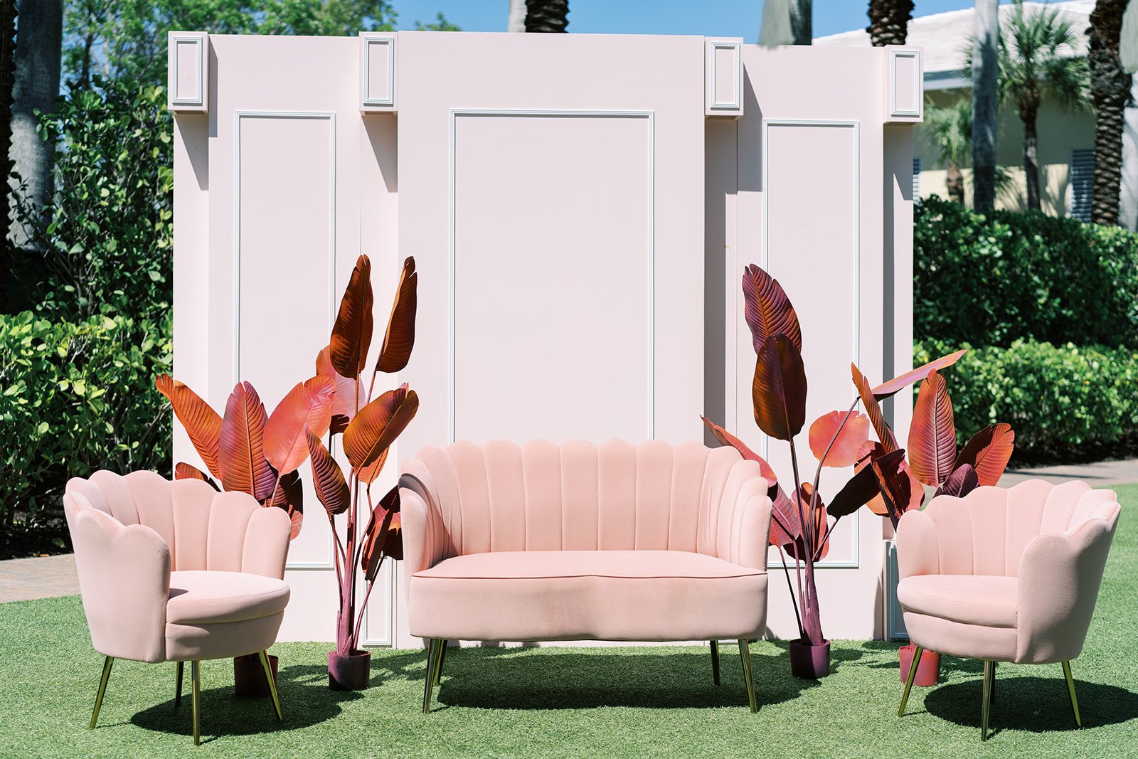 Pink Coco Wall
4x8 Wall Section - $200 each
2x8 Wall Section - $100 each
Columns - $50 each
Add LED Light in Columns - $20 each