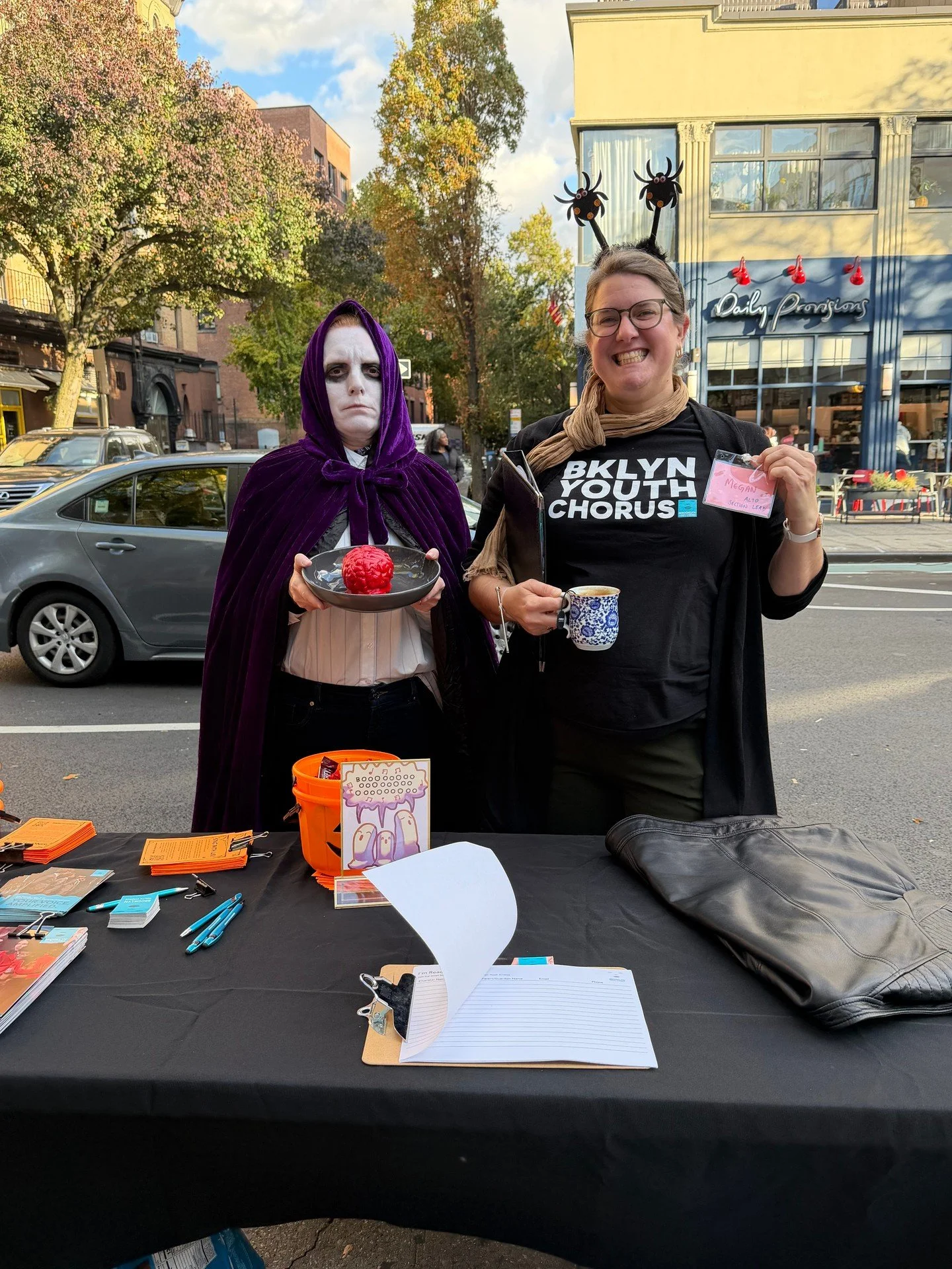 Hey Brooklyn community! The Brooklyn Youth Chorus (Boo!YC) staff is outside and ready for you!

We're the sweetest stop on your Trick-or-Treat route! Come say hi, show off your amazing costumes, and grab a handful of treats!

📍 Where: Court and Paci