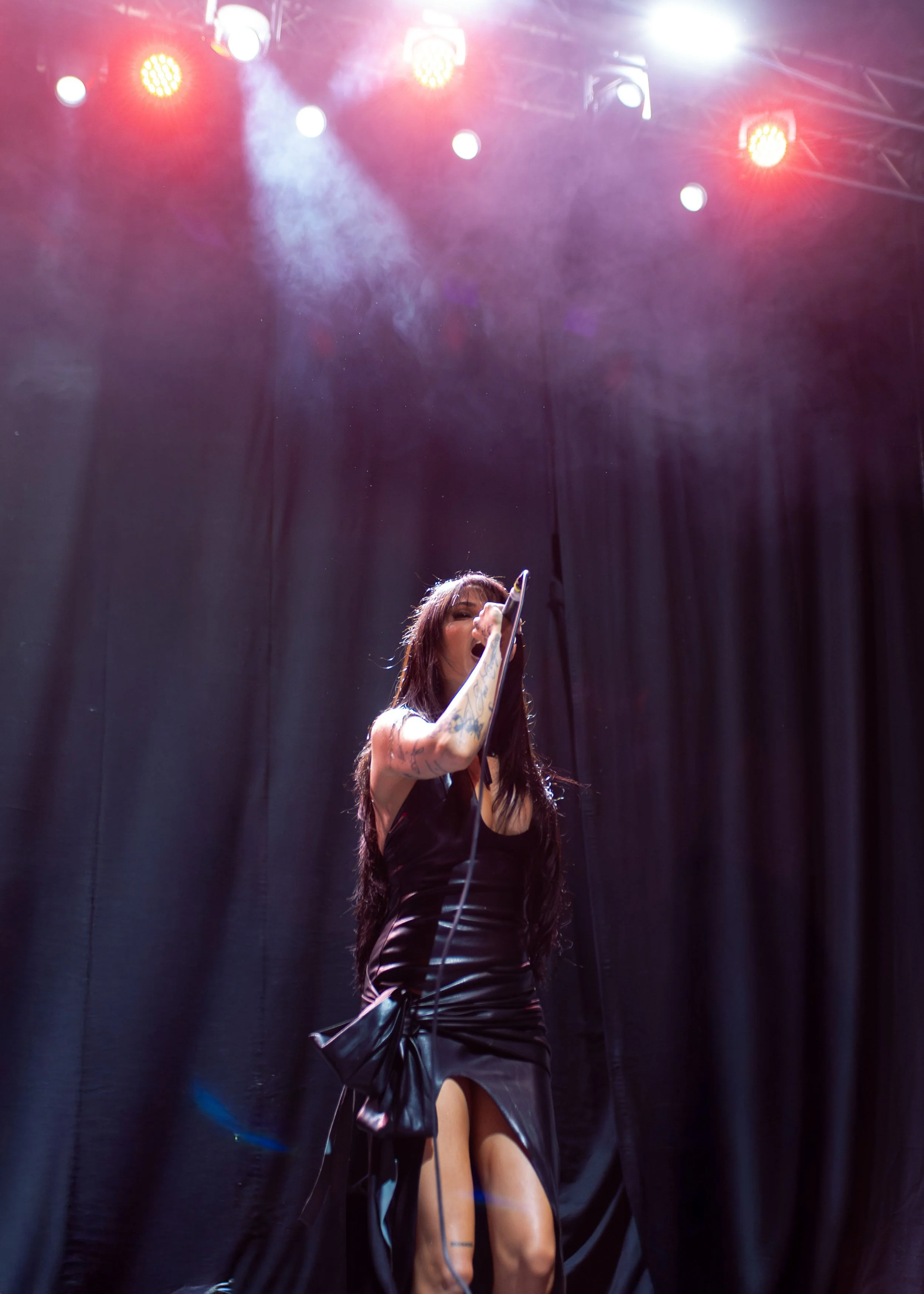 MAGGIE LINDEMANN-COLOUR GRADE & CROP- (8).jpg
