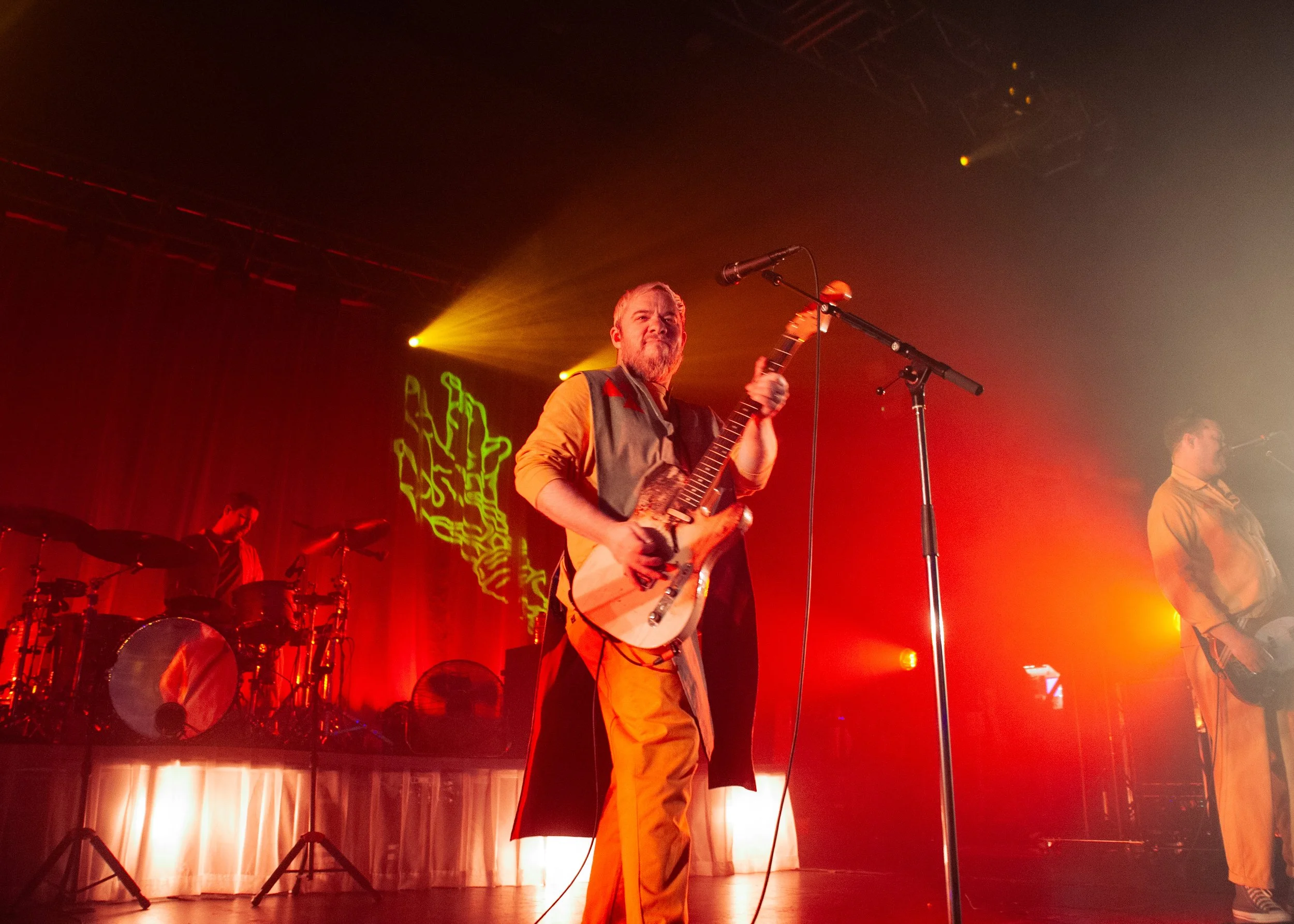 EVERYTHING EVERYTHING-HOPE SMALL- (9).jpg