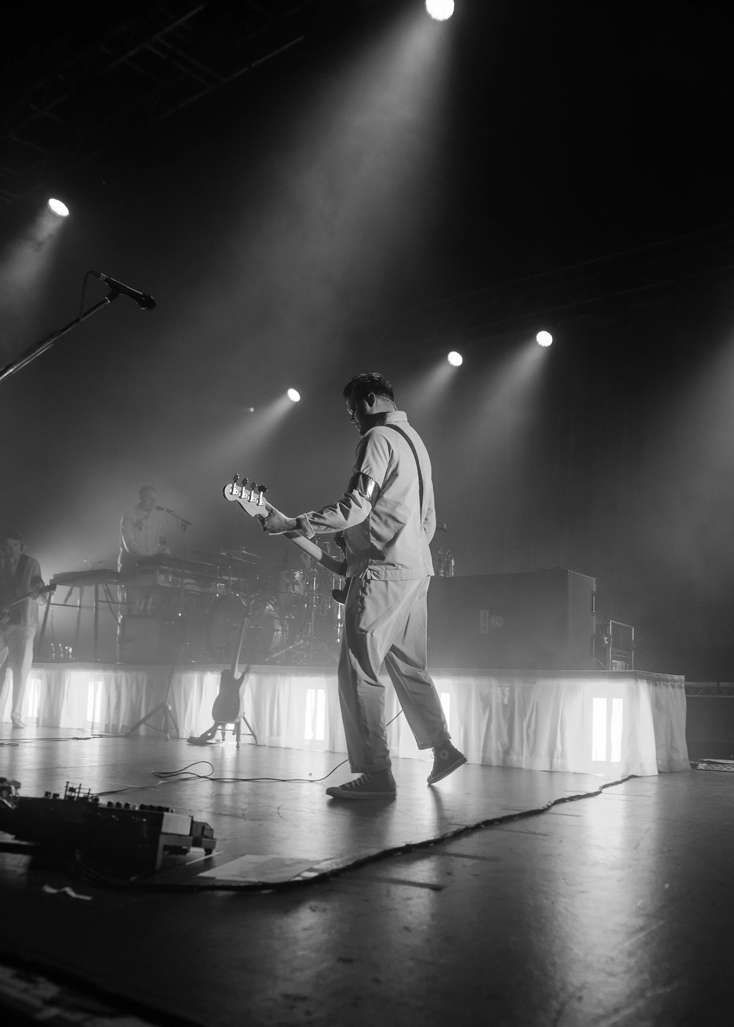 EVERYTHING EVERYTHING-HOPE SMALL- (1).jpg