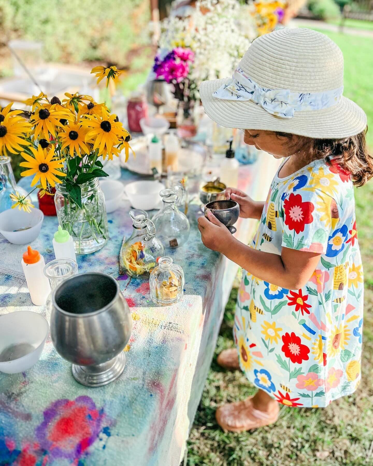 A special thank you to @birdiesatthebarn and @my_little_sprigs for making Saturday&rsquo;s show extra magical for our littlest Shakespeare fans. What a DREAM collab! ✨🧚💖

📸: Vicki Evelyn 

A Midsummer Night&rsquo;s Dream is back this week!
August 