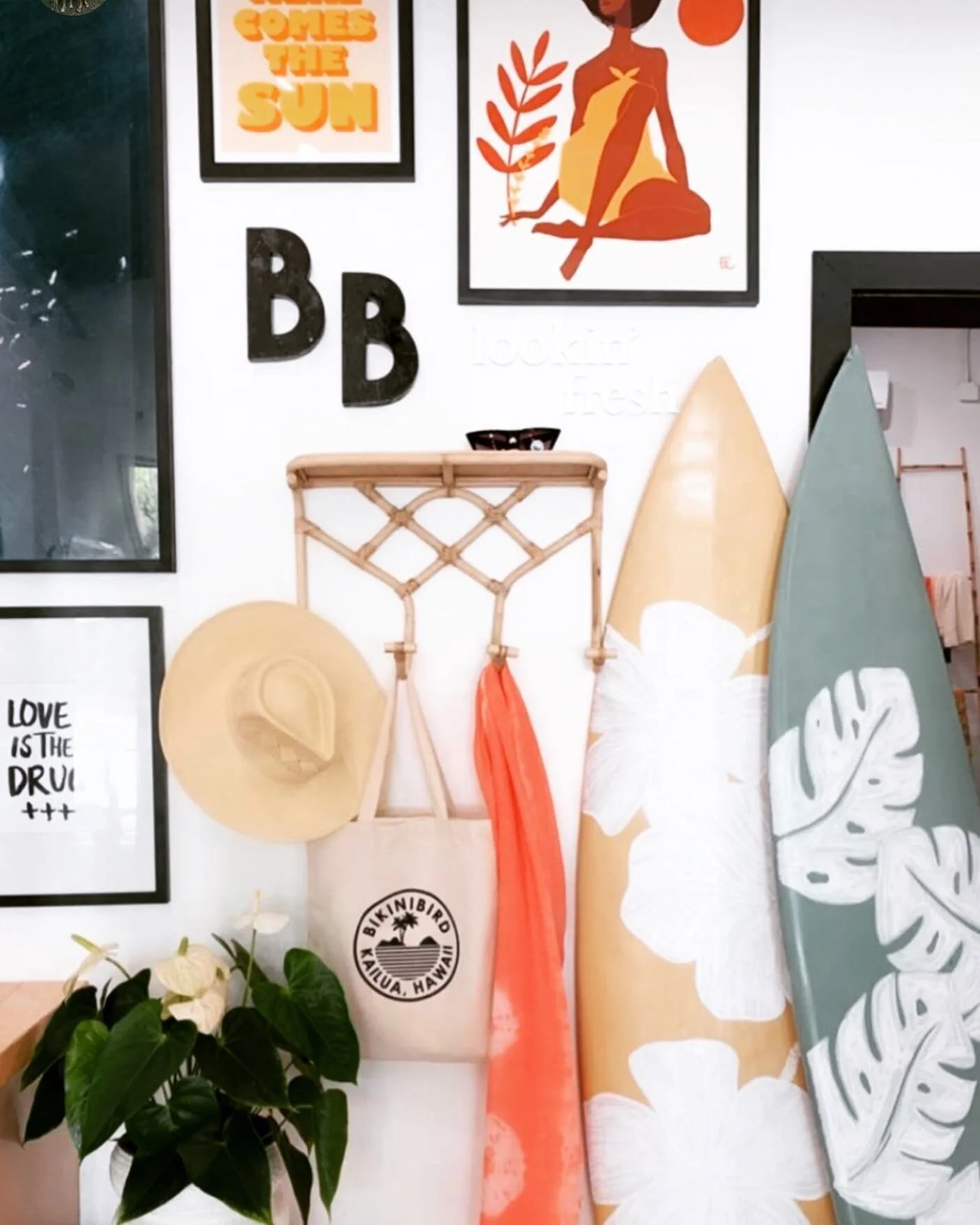 ALL your RATTAN fiNdS @cocostradingpost 💥 Our sis at @bikinibird snagged this cute rattan shelf @ the last container drop.  Don&rsquo;t MiSs oUt!  Container PRE-sale happening now. #shoplocal