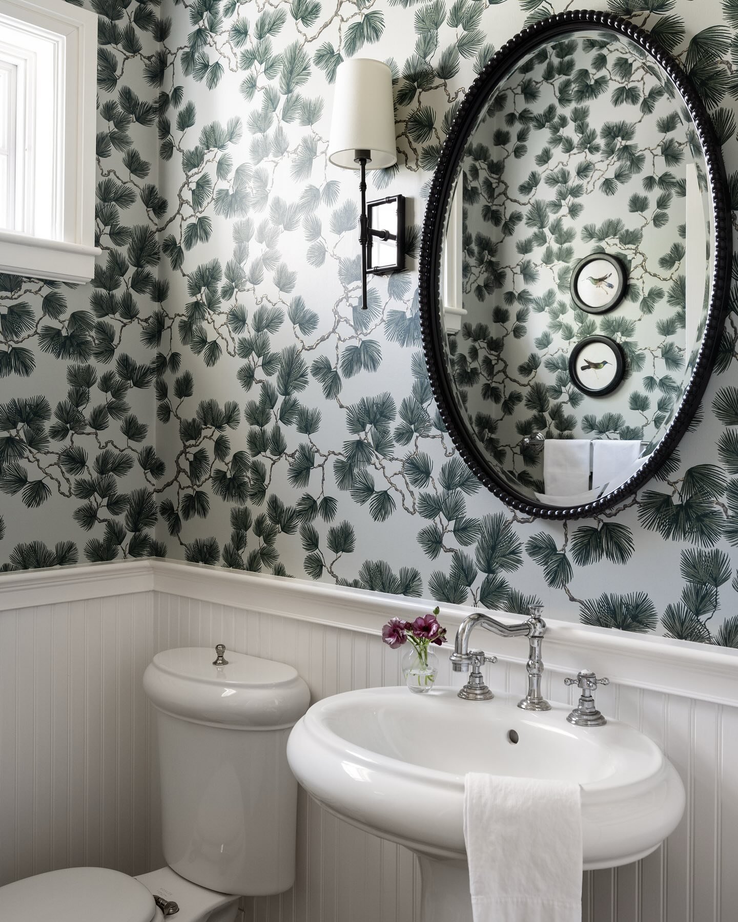Reemerging after a week of the flu in our house with the PSA: keep washing your hands! 🧼 

Design: @jessie.sheehan.interiors 
Photography: @tamara_flanagan_photo 

#fighttheflu #fluseason #powderroom #bathroom #wallpaper #doverma #jessiesheehaninter