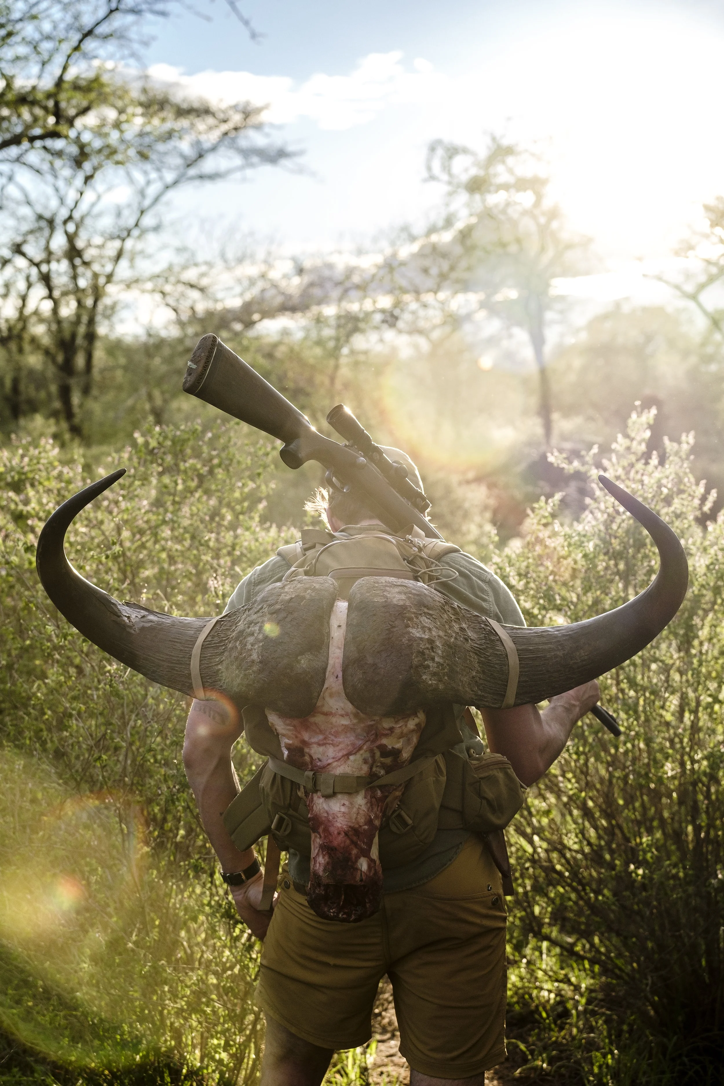17_HEIG_2019_tanzania_buff_hunt-3450 copy.jpg
