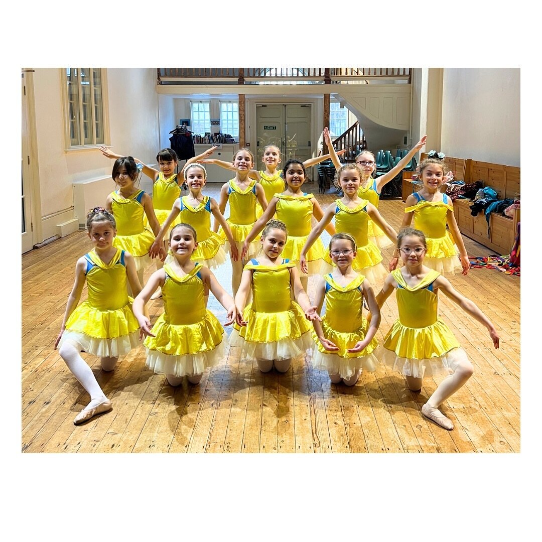 Very excited Grade 1 group today trying on their show costumes which have just arrived from @costumesource 🙏😊

They&rsquo;ll be performing in their first show in a week&rsquo;s time! 🩰❤️

-
-
#ballet #dance #danceshow #theoldmarkethove #performanc