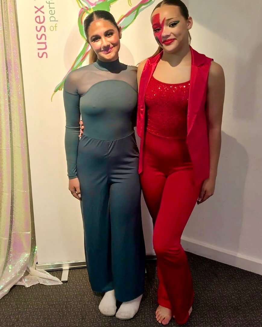Well done to our dancers for gorgeous solo performances @sussex_festival_sfpa earlier this week.
We’re very proud of you all. ❤️
-
-
#dance #ballet #lyrical #contemporarydance #jazzdance #sussexfestivalofperformingarts #altaacademyofdance