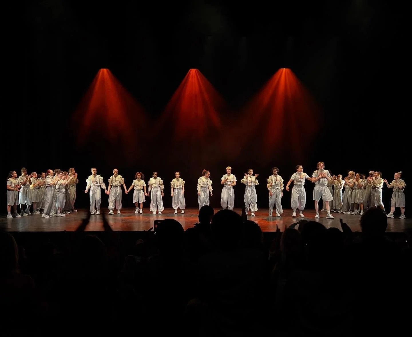 Saturday evening watching National Youth Dance Company’s Gravity by Boy Blue at Sadlers Wells was simply sensational! The timing, precision of movements, fluidity and power was phenomenal. 🔥
Zak opened the show with an incredible solo. We wer