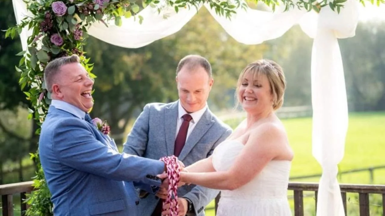 David Willis Wedding Celebrant handfasting ceremony at a  Hampshire Wedding