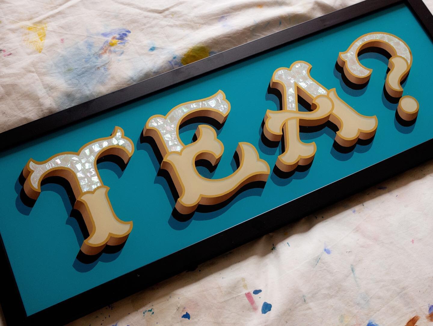 Anyone for tea? Recent commission for @sarahgpyper finished last week. Really enjoyed doing this fairground style lettering although it is a bit fiddly it&rsquo;s quite satisfying 👍

#teatime #tea #cupoftea #afternoontea #gold #gilding #goldleaf #si