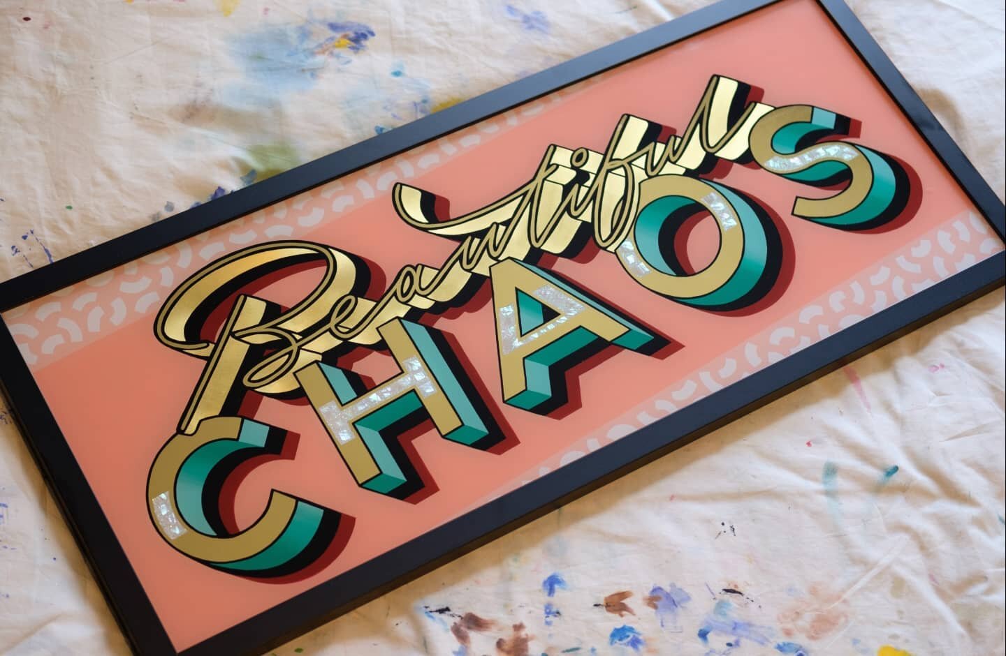 Another BEAUTIFUL CHAOS sign! Big one this time 👍 the full works of mirror gold, matte gold, mother of pearl, blending and patterns. You lucky people! 🔥 Thanks Joanna for commissioning this one 🌟

#signpainting #singwriter #signwriting #signpainte