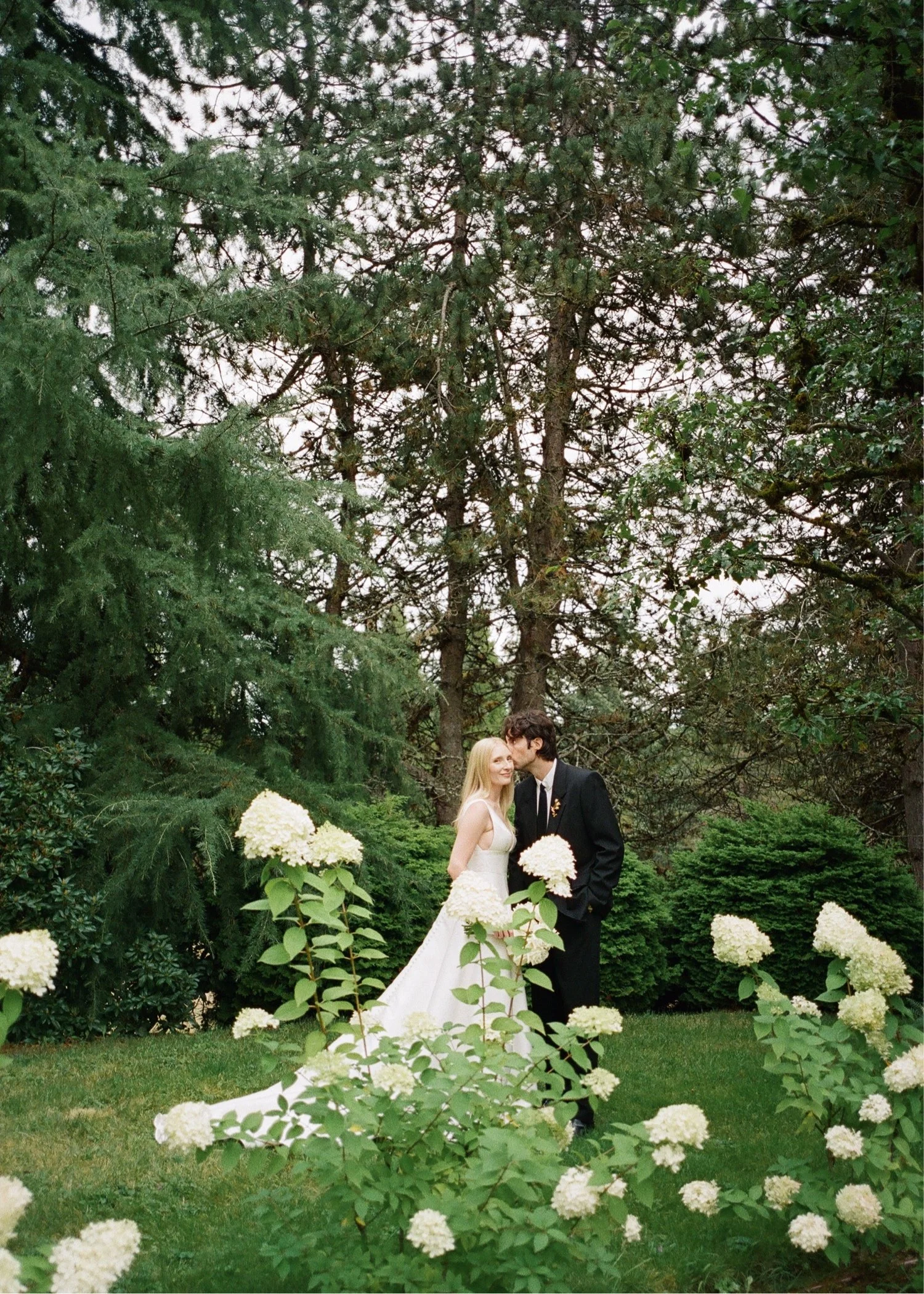 Chateau de Michellia Wedding Salem Oregon91.jpg