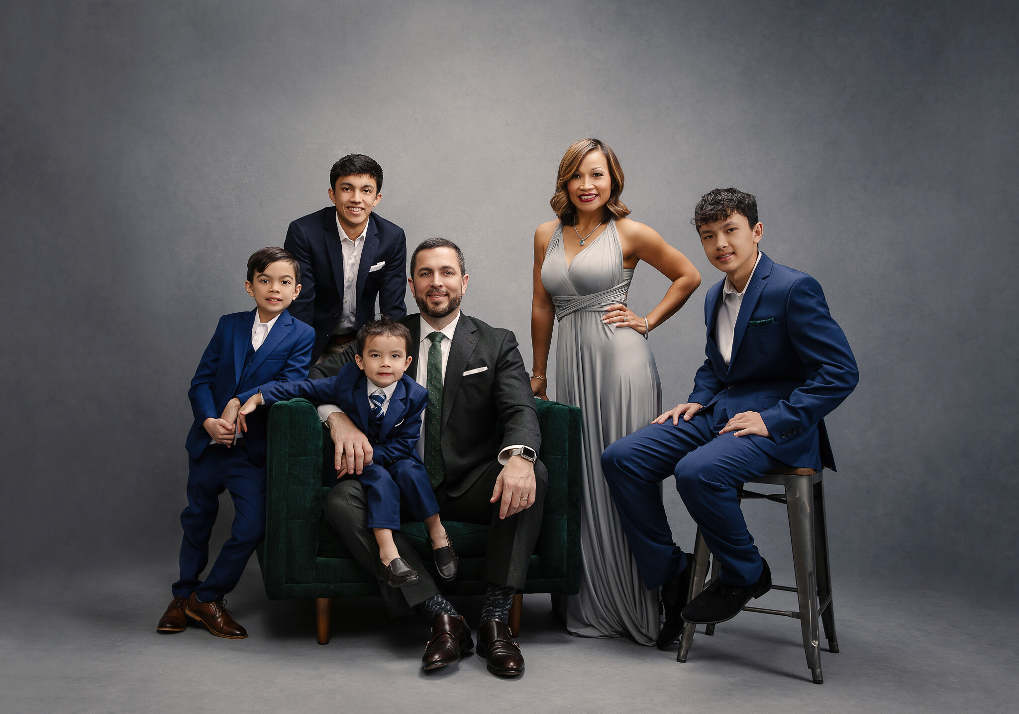 Stunning family photography by Mayumi Acosta in Sacramento, CA