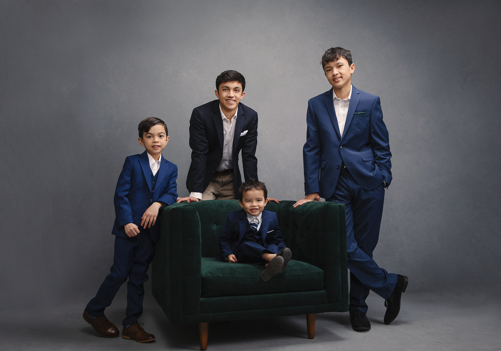 Portrait of brothers by Sacramento family photographer Mayumi Acosta