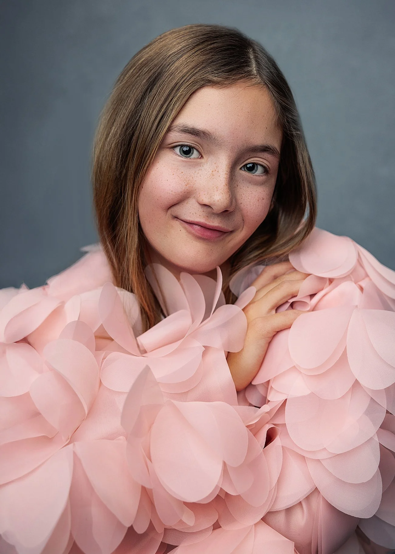 kinderportrait-nahaufnahme-maedchen-rosa-innsbruck-fotografin.jpg