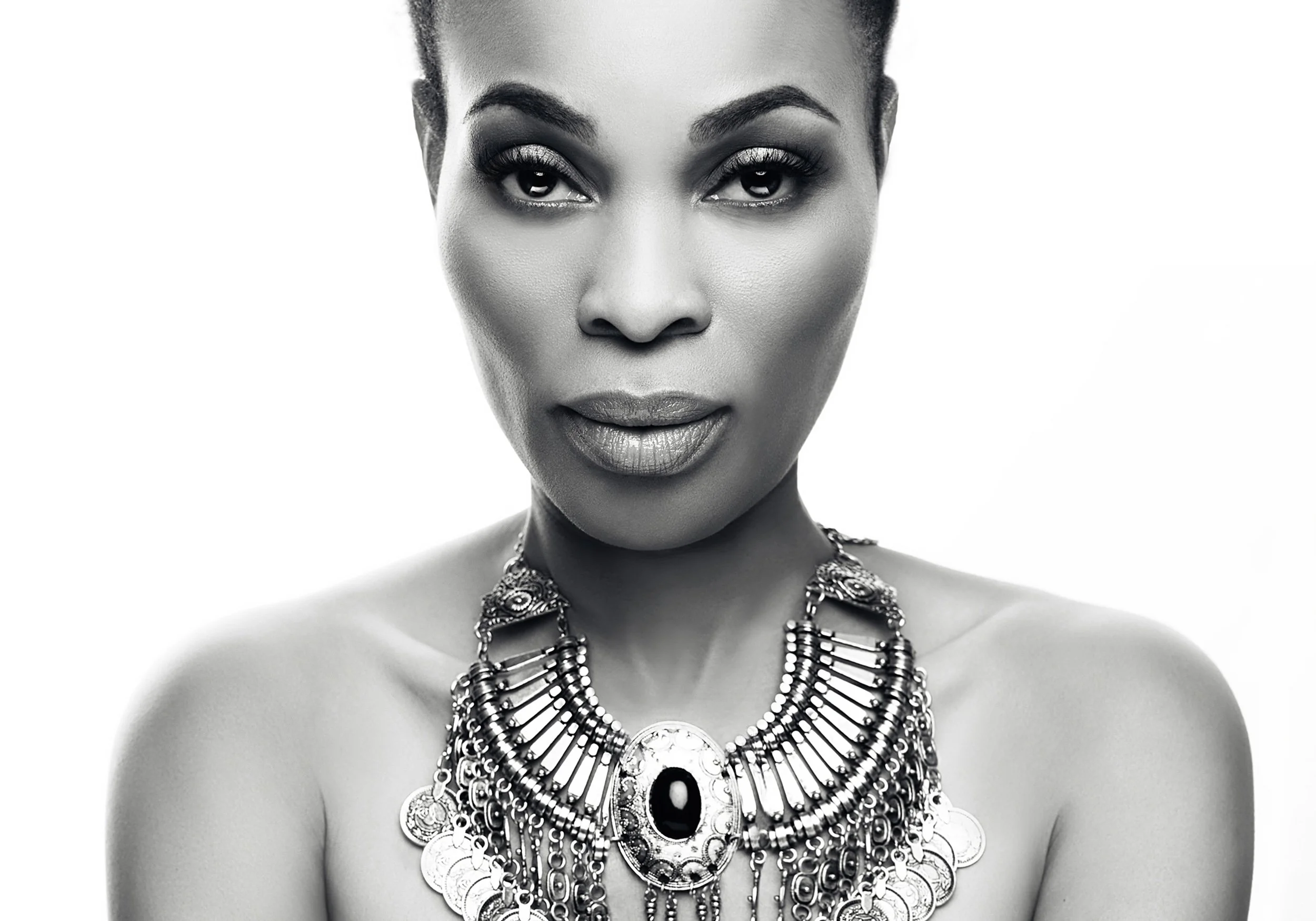 Glamour Photography in Innsbruck Tirol By Mayumi Acosta.jpg