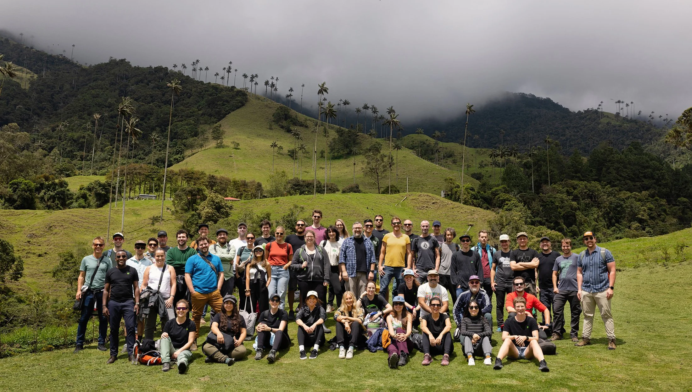 Corporate group photos of Cropster team in Colombia — Innsbruck company photographed by Mayumi Acosta