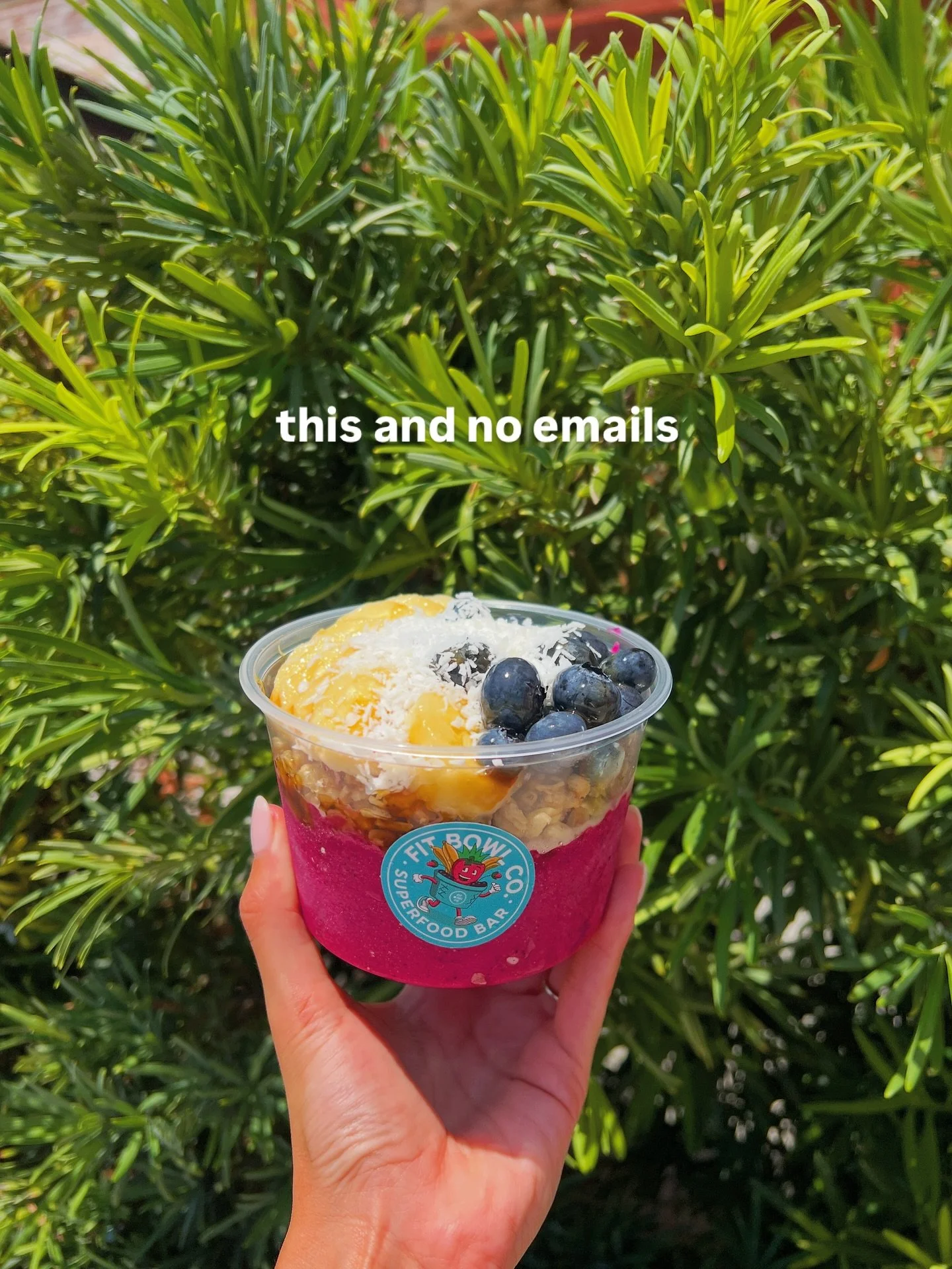 Your email does not find me 🙂&zwj;&harr;️
.
.
.
#fitbowlco #tampafoodie #workhumor #itstheweekendbaby #weekendvibes #offline #acaibowls #smoothiebar #friday #armatureworks #sparkmanwharf #davisislands