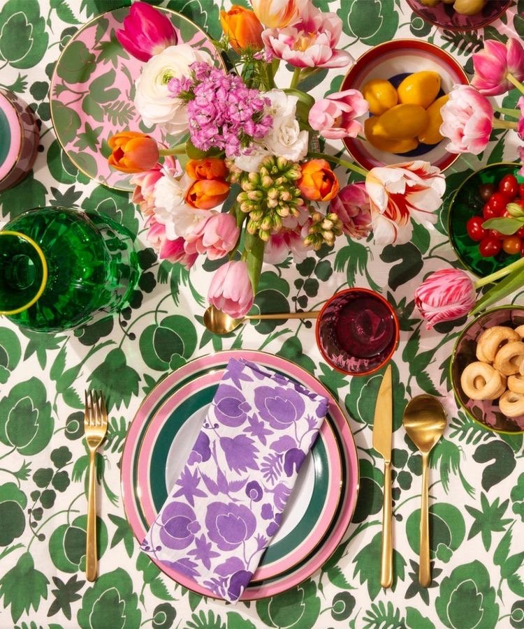 budgeting for your wedding tablescape.JPG