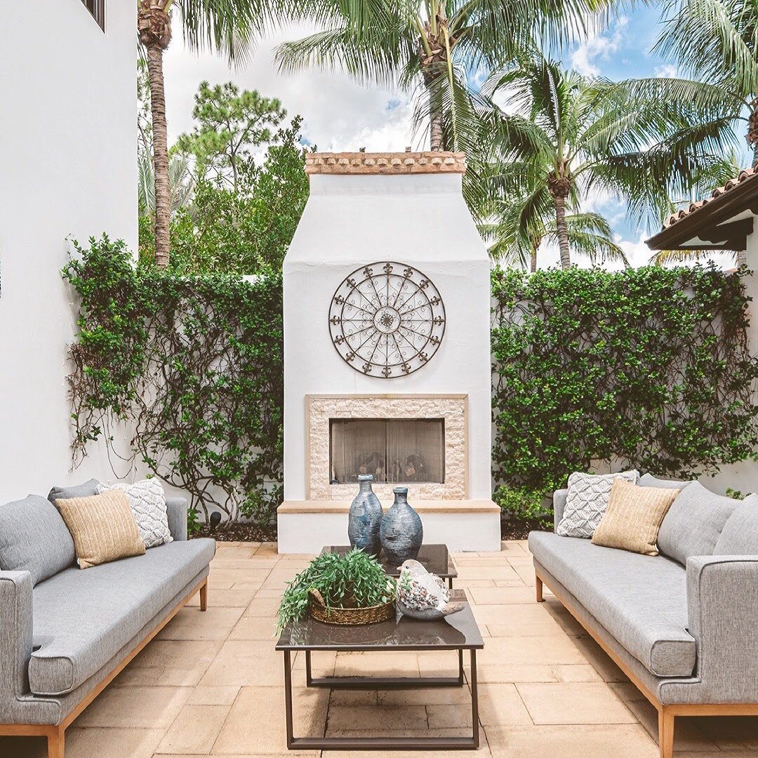 Highlight the home's outdoor spaces by creating living areas. ✨ #VisionHome