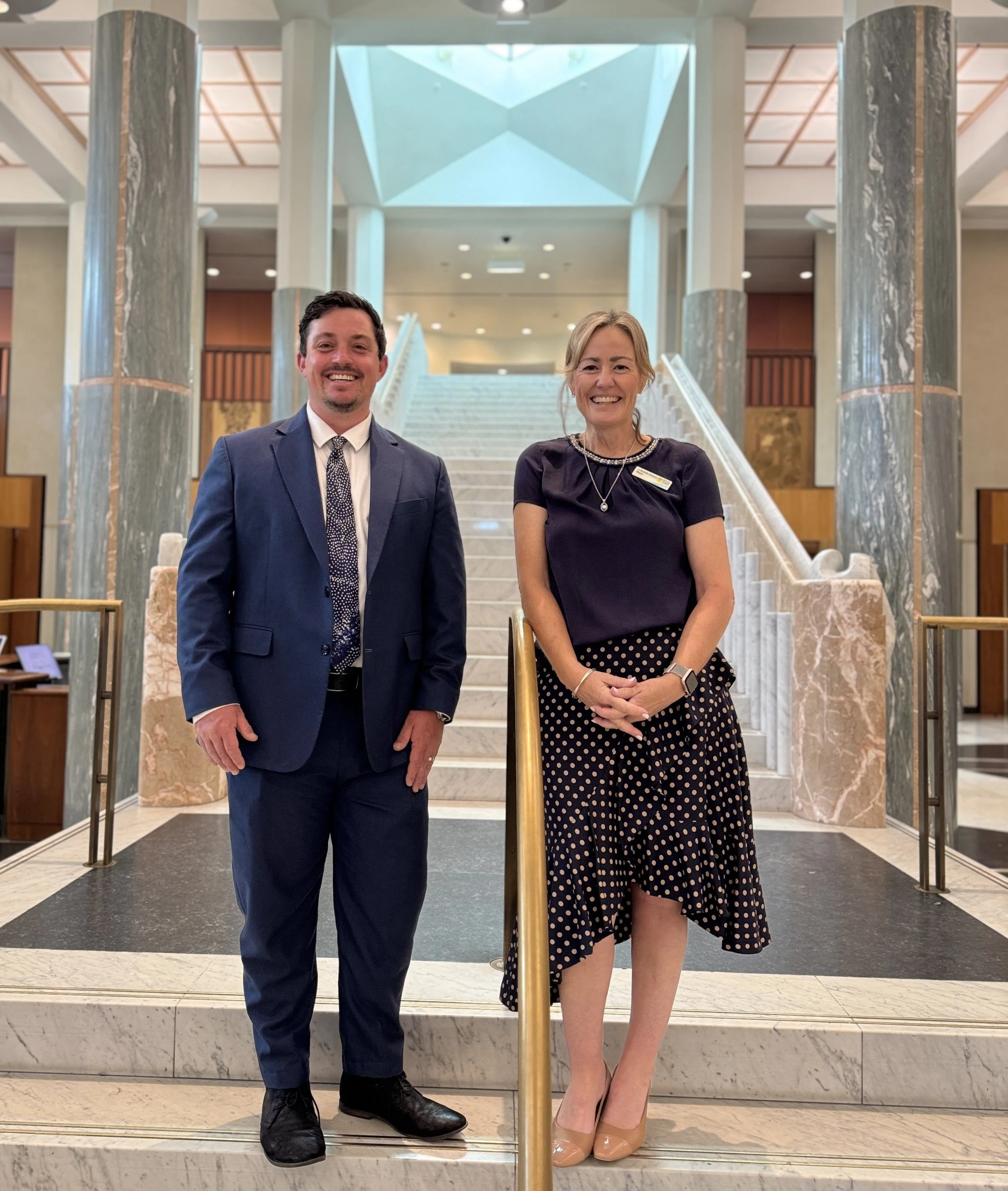 ONE GIPPSLAND SAYS "HELLO!" TO UNIVERSAL OUTDOOR MOBILE OBLIGATION 