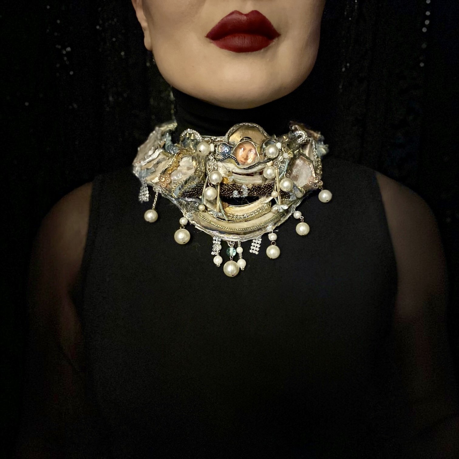 Pearly Collar
