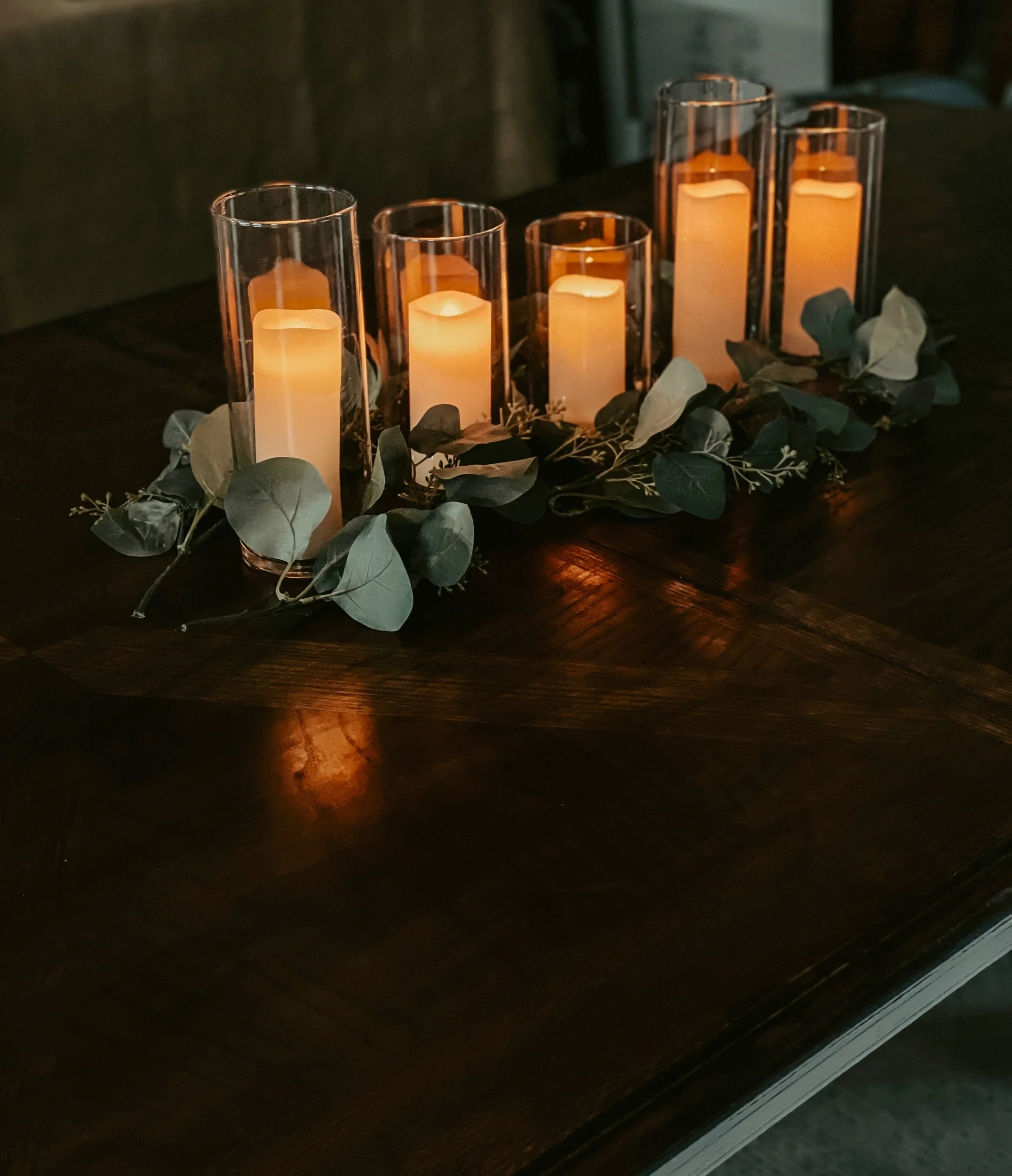 **Glass Cylinder Vases (9", 7", 6" tall x 3.3" diameter)- $1 each
**Flameless Candles (4", 5", 6" tall x 2.2")- $1.50 each
**Eucalyptus Strands (2.5'-3' long each)- $2 each