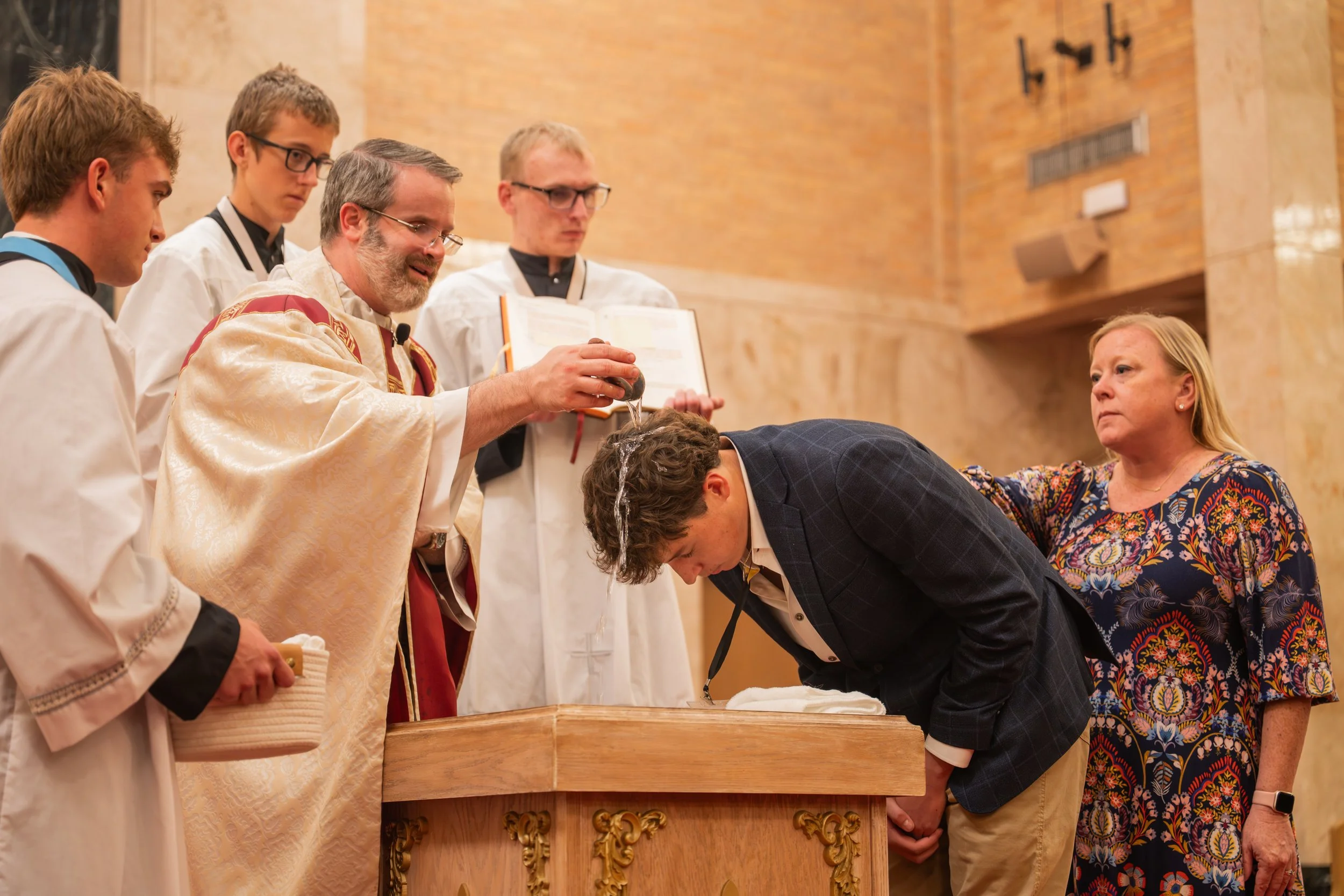 mlvrt-SLCC-EasterVigil-73.jpg